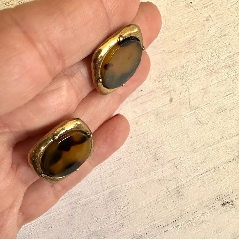 Chico’s Sienna post gold tone leopard earrings